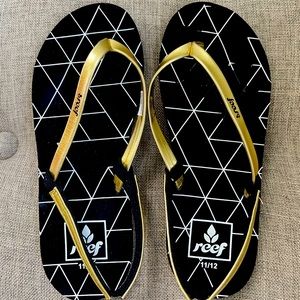 Black and Gold Reef Sandals-Kids 11/12
